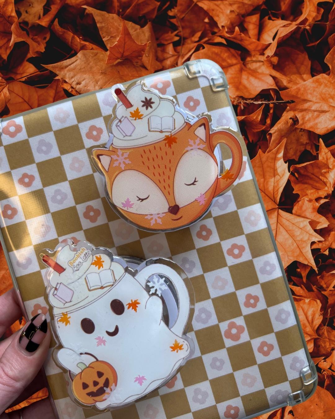 Halloween hot drink device holder - cosy autumn reader accessories