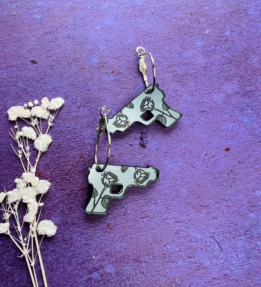 Red rose gun earrings - Dark romance book accessories